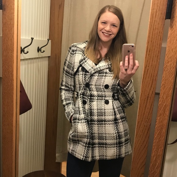 Meet your Posher, Amber - Picture 1 of 1